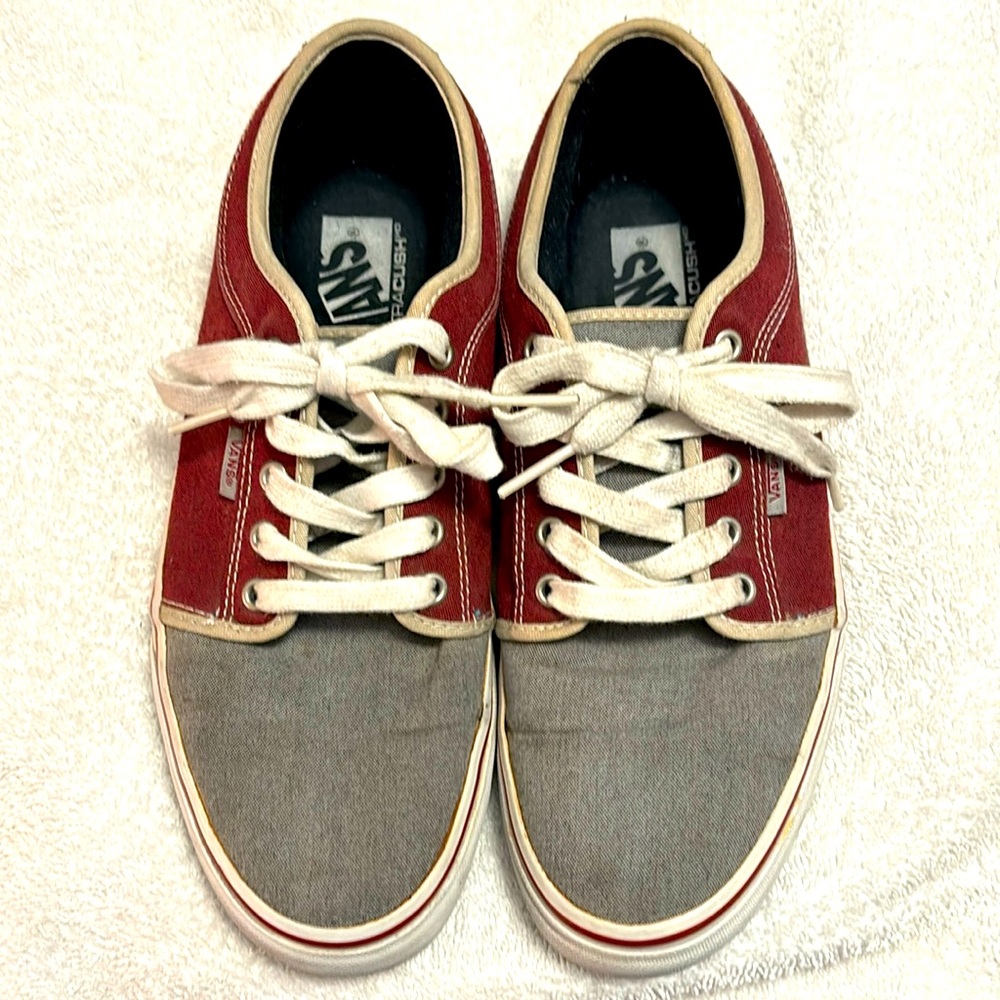 Vans - red/grey lace ups